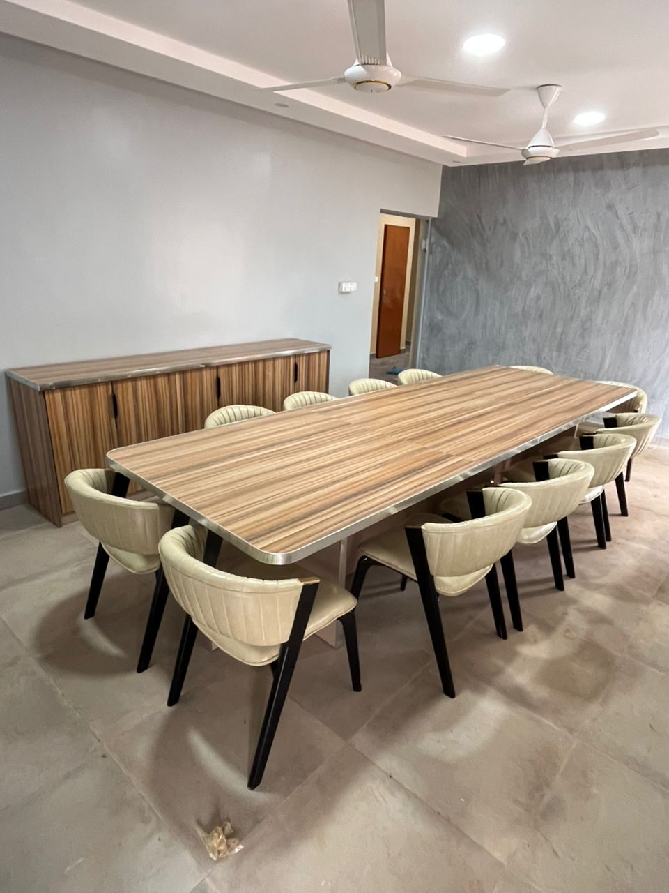 Table à Manger Modèle 14