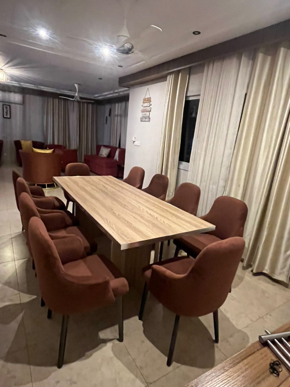 Table à Manger Modèle 18